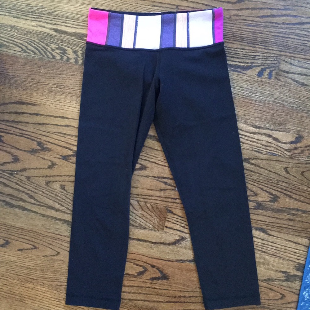 Lululemon crop reversible leggings - size 4 - cute